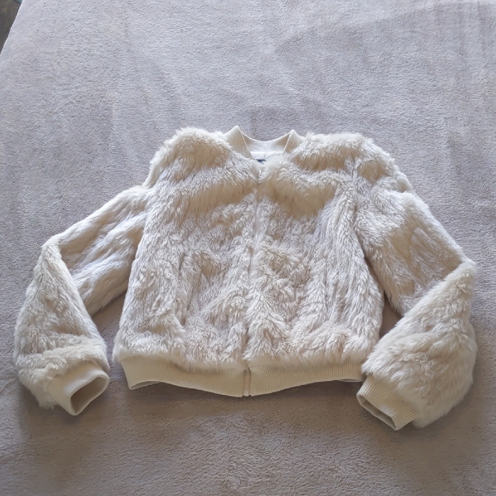 Chic Cream Faux Fur Jacket